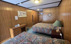 Black Cat Mountain Lodge